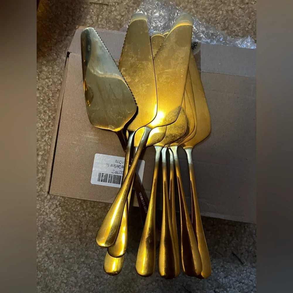 Elegant Gold Cake Server Set